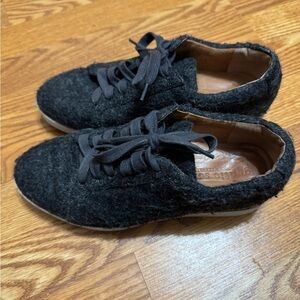 Gentle Souls by Kenneth Cole Haddie Low Sneakers Women's Size 9M Gray Wool Blend